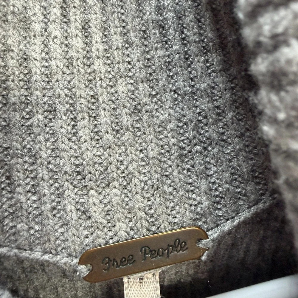 Free People Gray Turtleneck Sweater Women's Small‎ Warm Oversized Boho